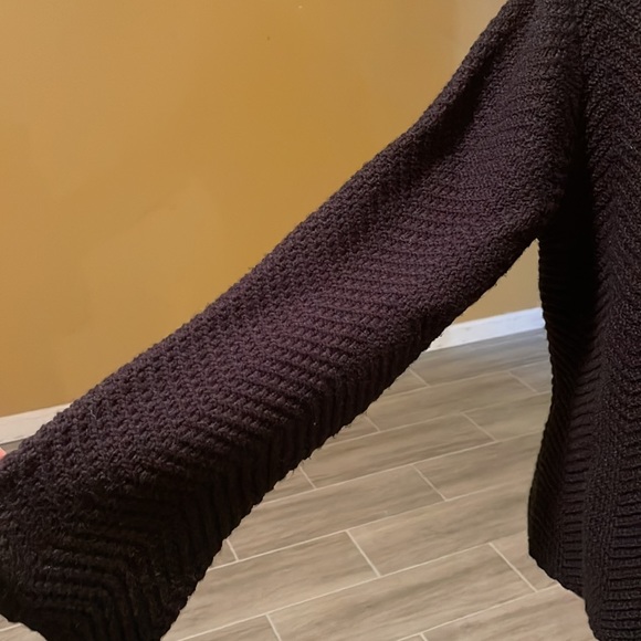 Very nice sweater - Picture 4 of 5